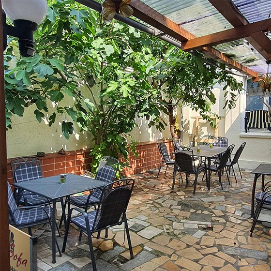 [Translate to Englisch:] Hotel Innenhof